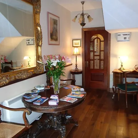 Redwood Bed & Breakfast