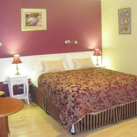 住宿加早餐酒店 红木酒店