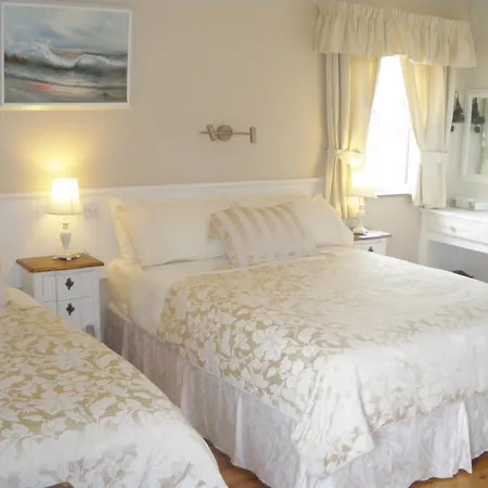 Bed and breakfast Redwood 4*